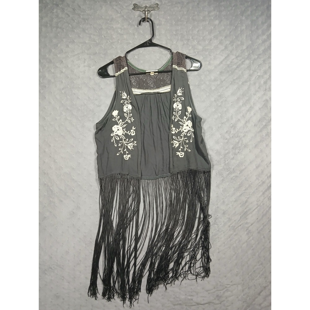 Coco + Jameson M Embroidered Fringe Vest Cottagecore Romantic Gothic Boho